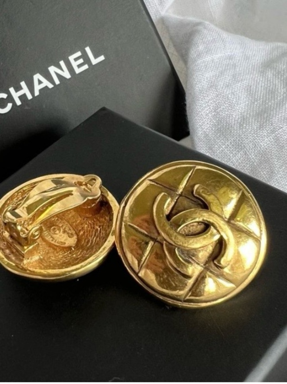 Chanel Vintage quilted gold tone clip on earrings